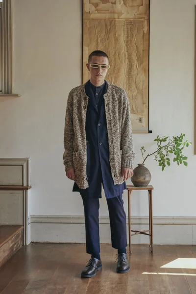 Look 13